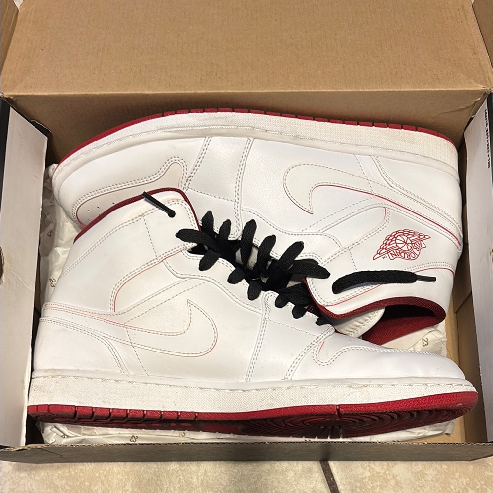 Air Jordan 1 mid Jordan White and Red Sneakers Classic High-Top Design